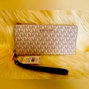 Micheal kors long wallet with wristlet $150 brand new with
